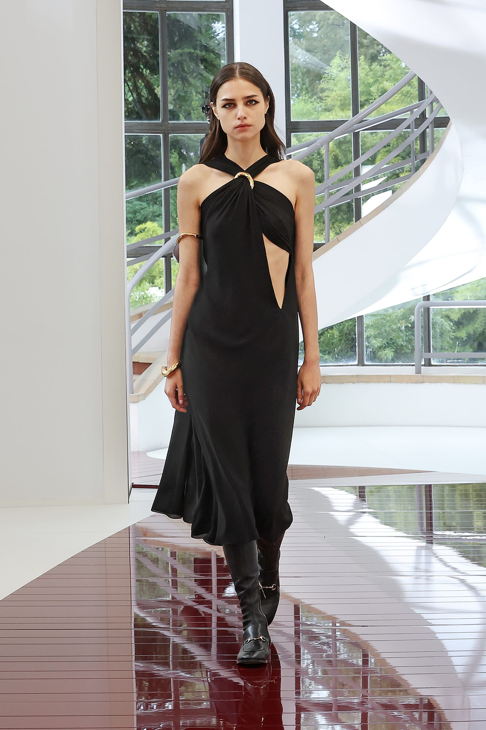 Look 3 from Gucci’s Women’s Spring-Summer 2024 show at the Triennale di Milano.