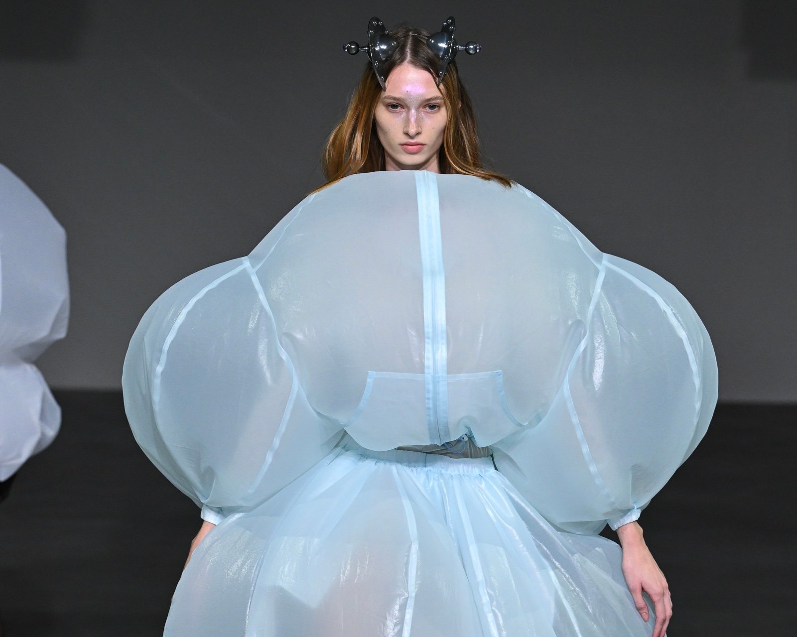 Anrealage Takes to the Wind for Revolutionary Spring-Summer 2025 Collection