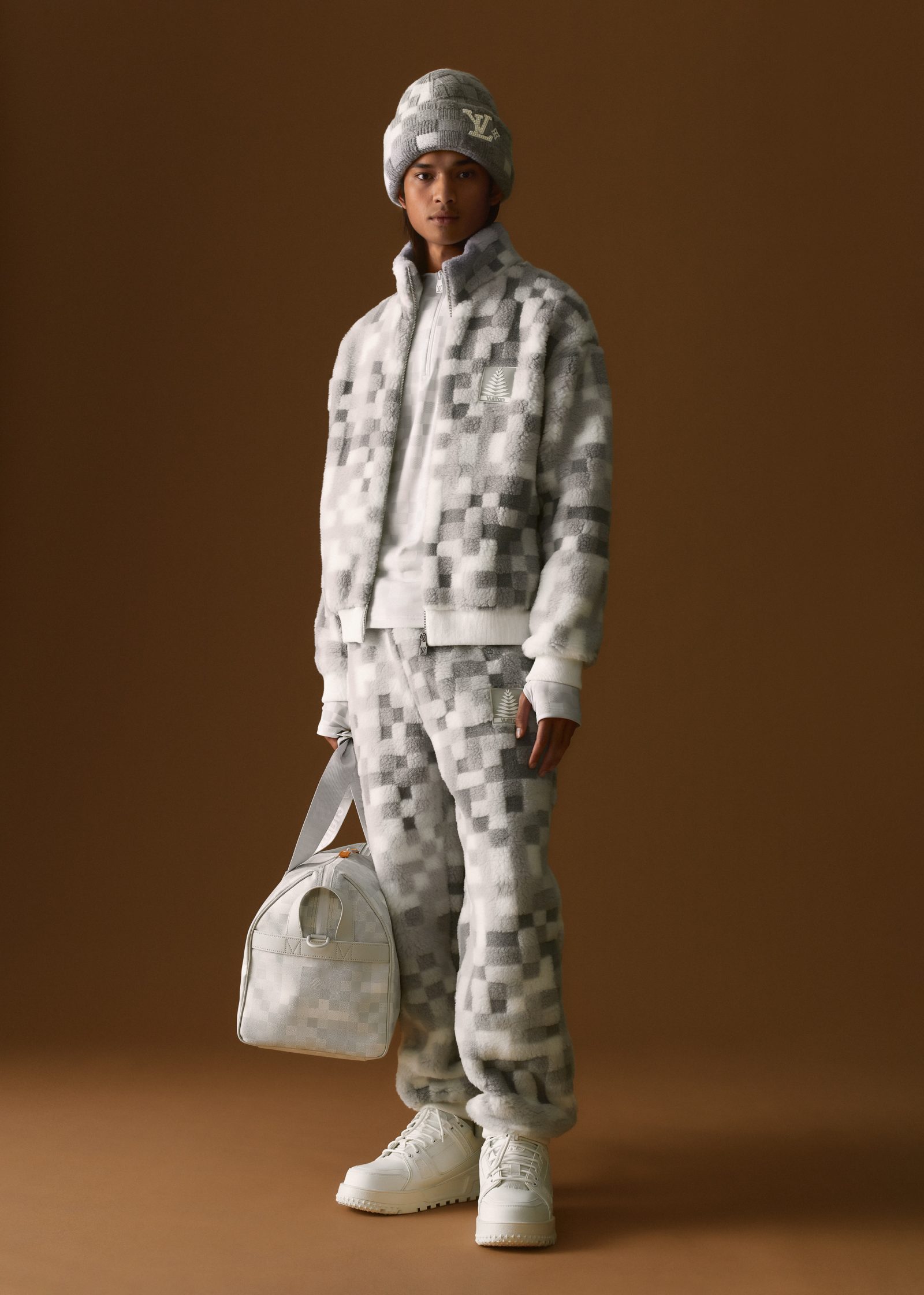 Look 5, Louis Vuitton Men’s Ski Collection, DAMOFLAGE SNOW SKI SUIT, Recycled polyamide and polyester