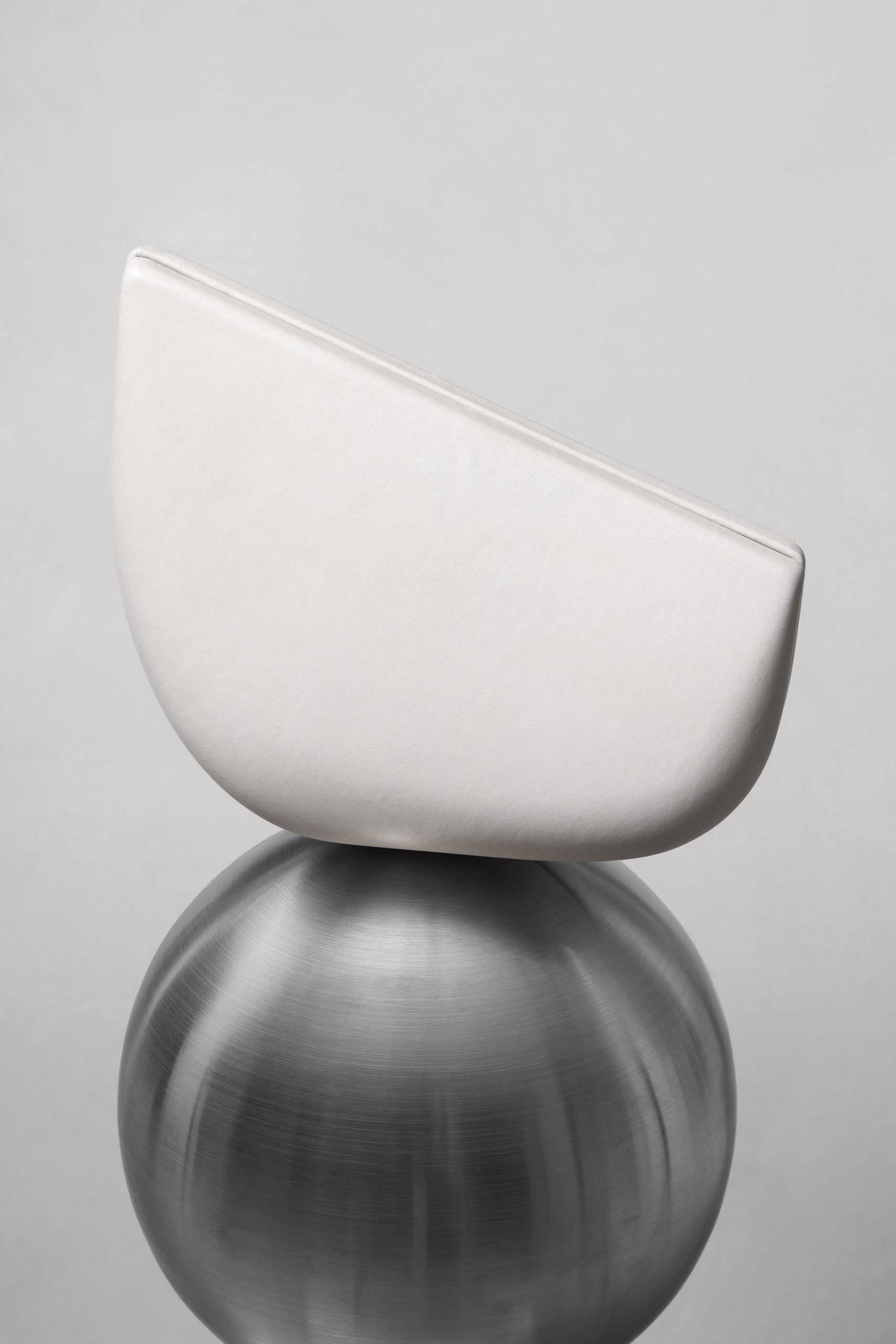 Marsèll Unveils ‘Fondamenta’ Clutch: A Sculptural Ode to Minimalism for Fall