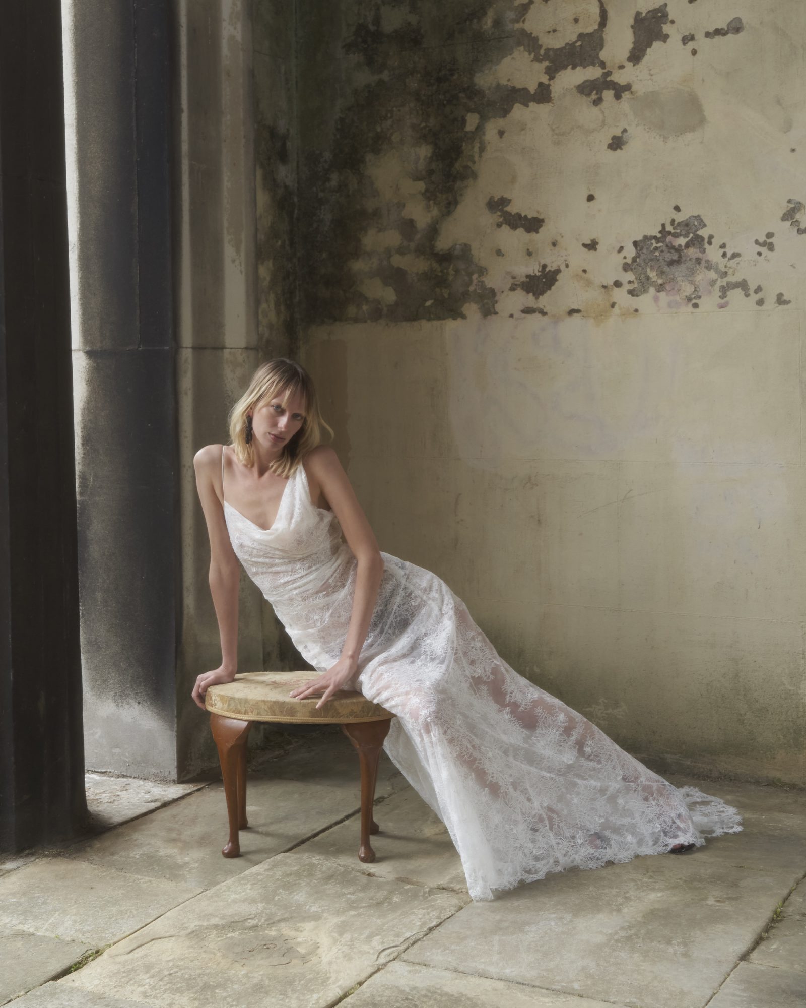 Lace Minerva: A backless wonder, where lace tells tales of romance