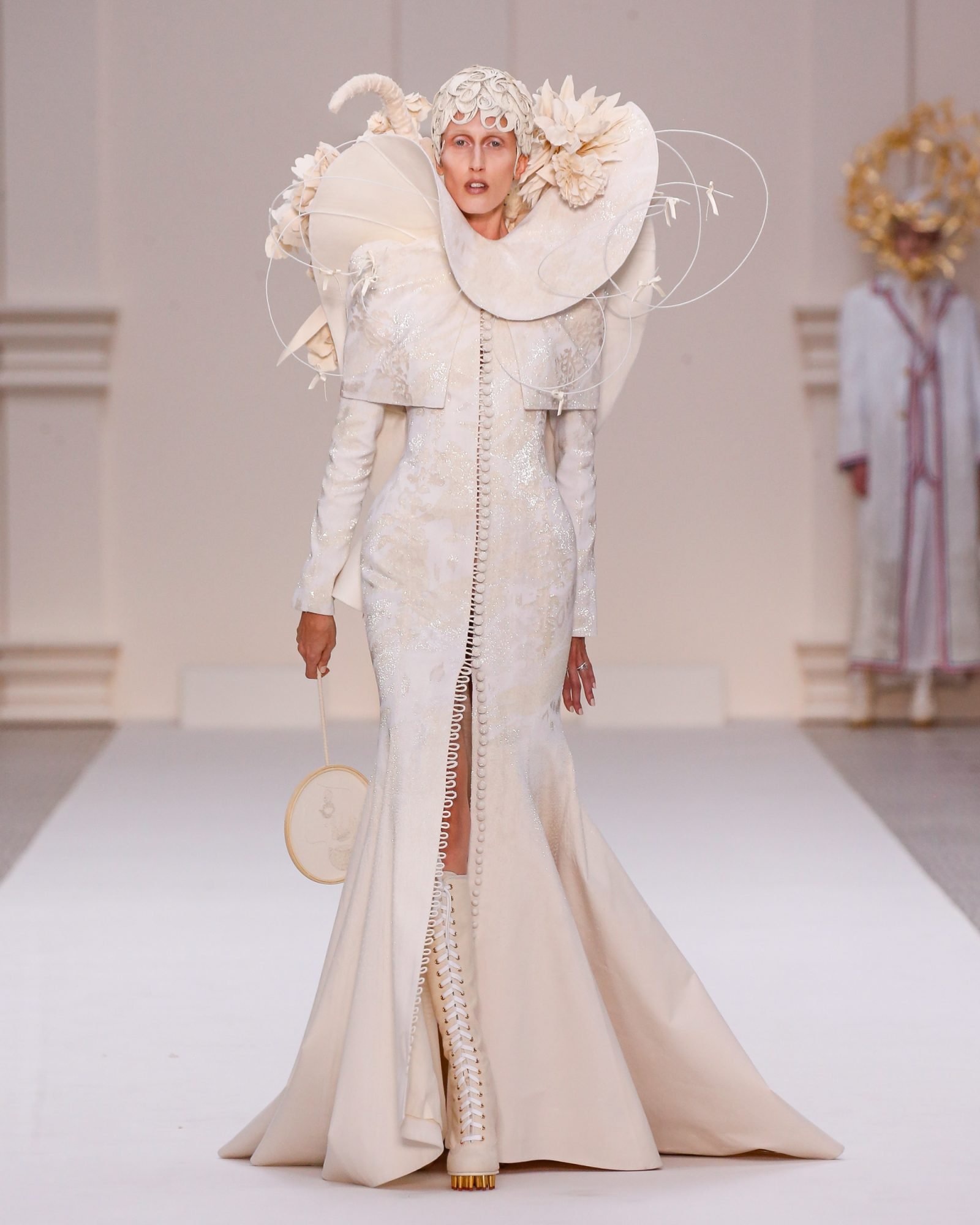 Look 44