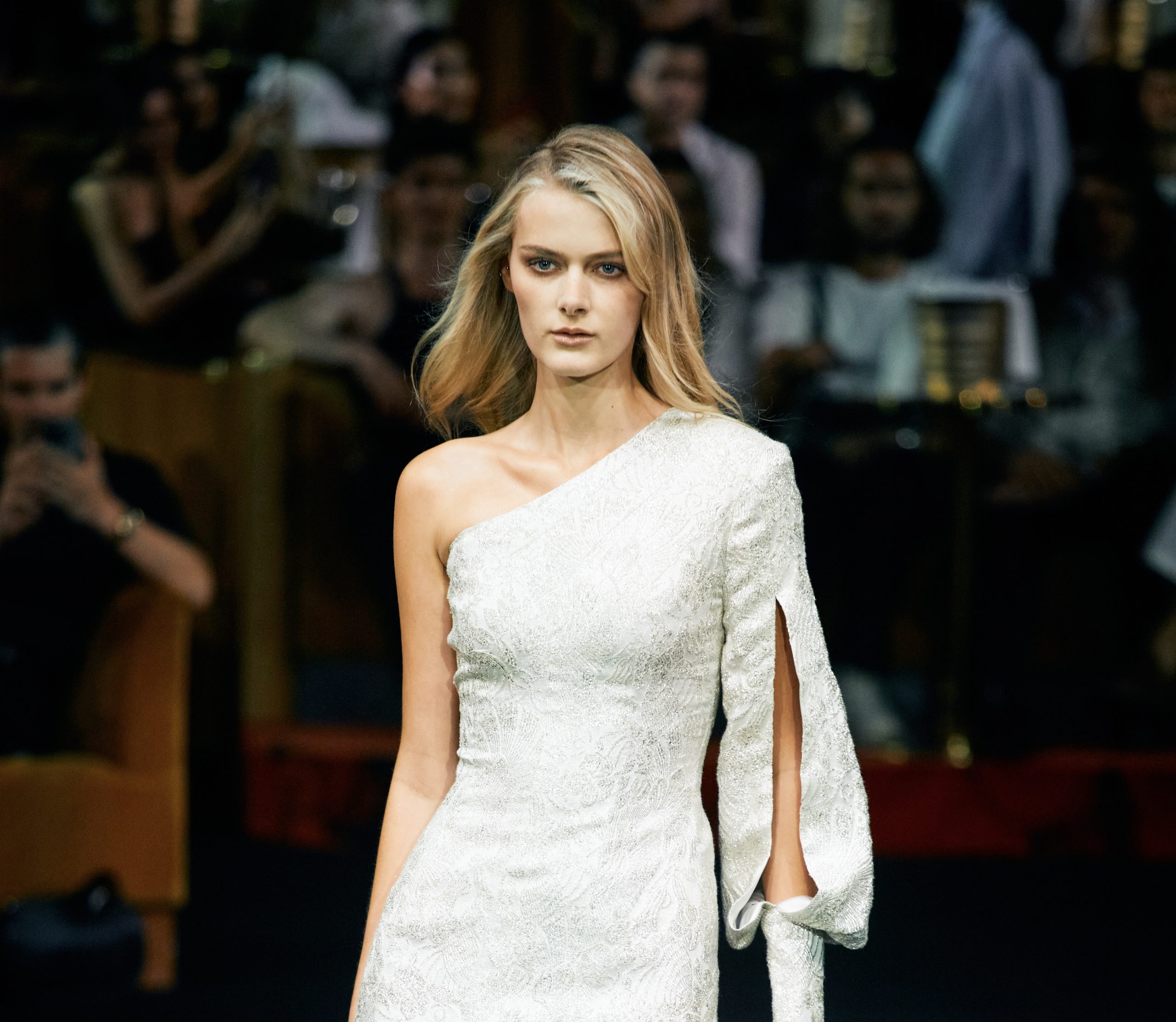 Alexis Mabille Couture Fall 2024 Seduces the Playful Femme Fatale In A Champagne Spectacle