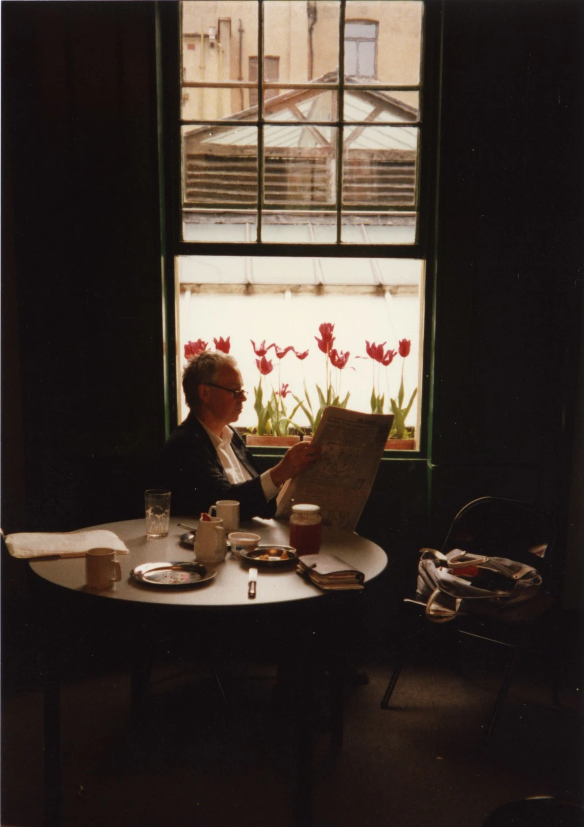 Howard Hodgkin at home in London, c. 1984Photo: Antony Peattie Courtesy The Estate of Howard Hodgkin and Gagosian
