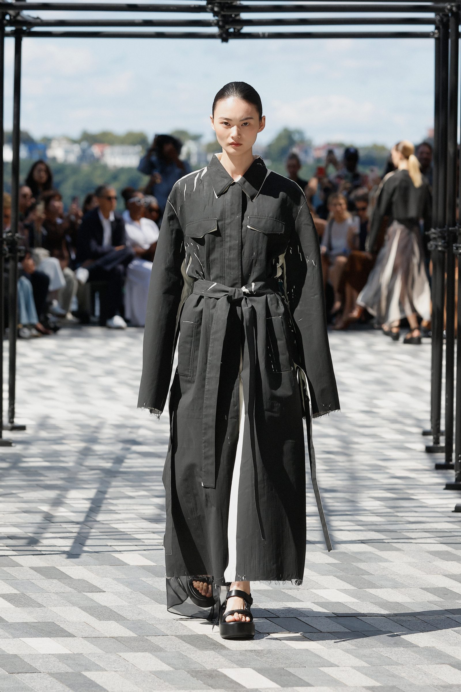 Look 1