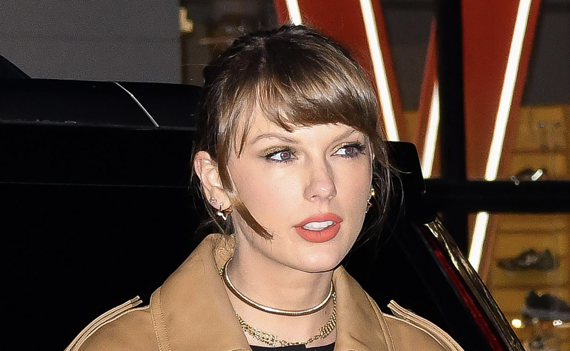 Discover Taylor Swift’s Radiant Elegance at the ‘Poor Things’ Premiere with Louis Vuitton