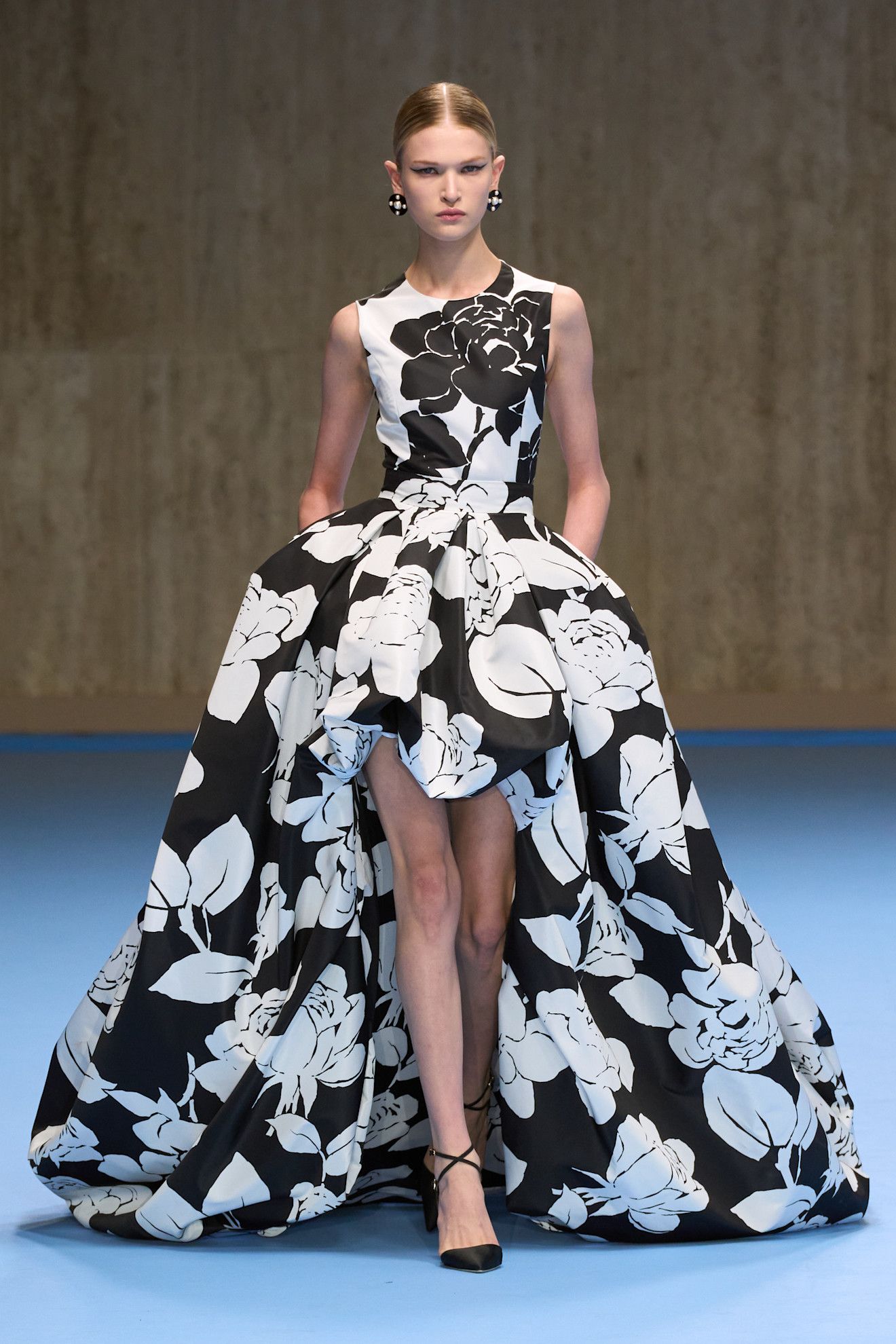 Look 27