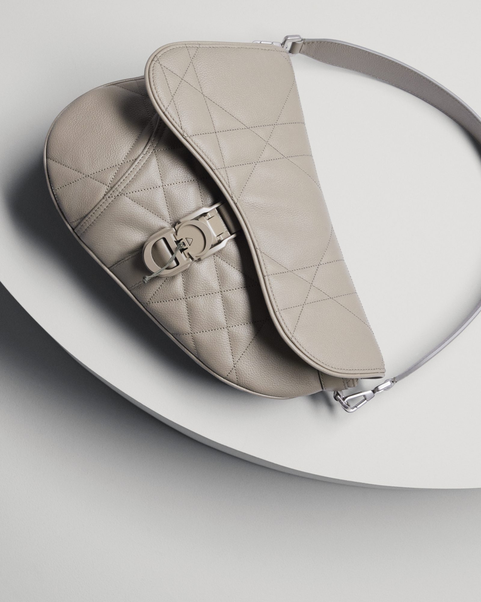 Saddle Twin Bag in Beige Maxicannage