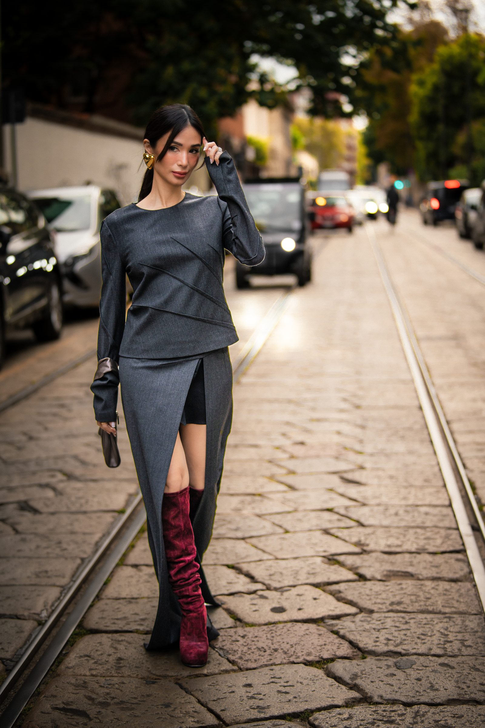 Heart Evangelista arrives at Alberta Ferretti’s Spring-Summer 2025 runway show in Milan (Image: Riccardo Perdisa for Rain Magazine).