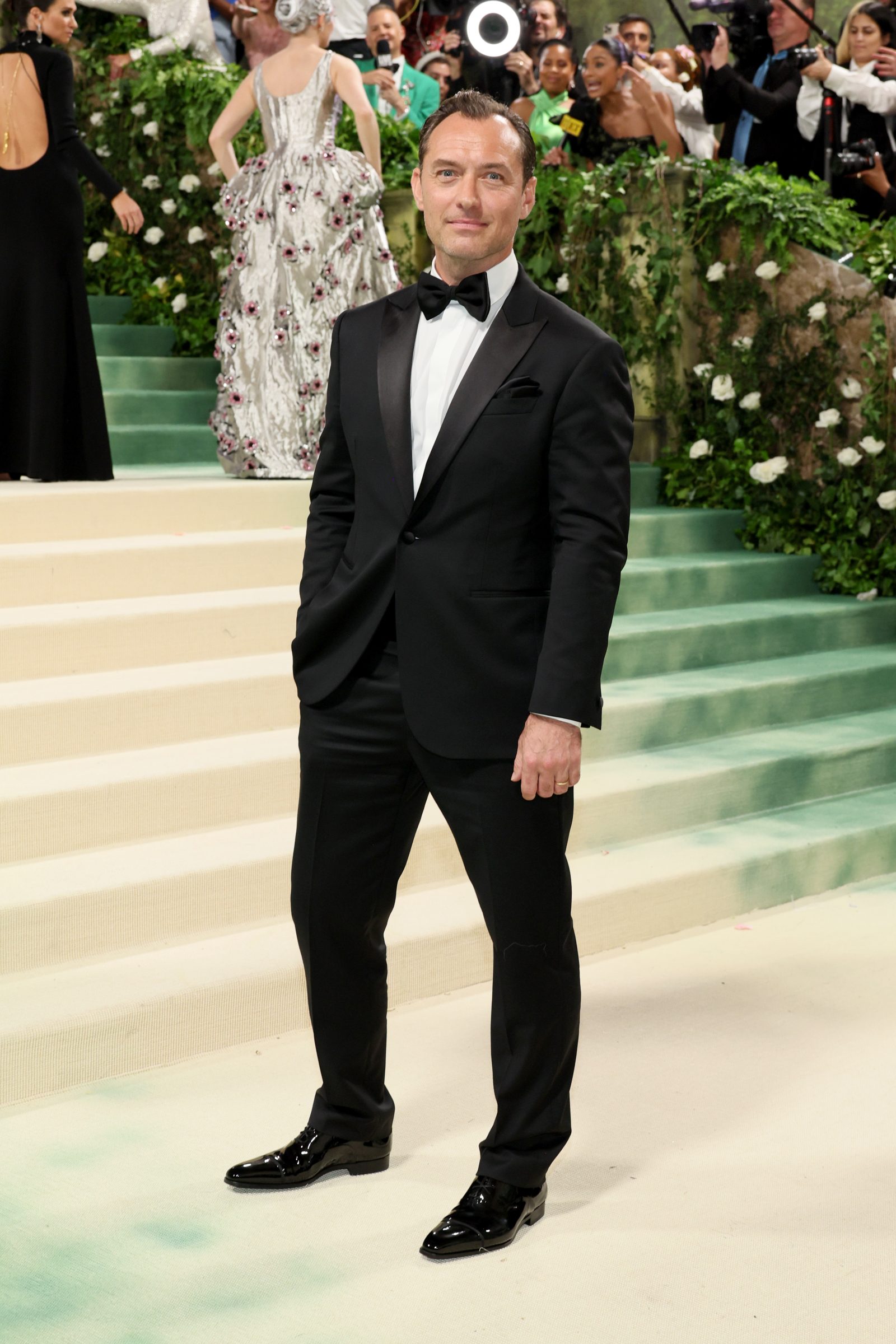 Jude Law attends The 2024 Met Gala Celebrating "Sleeping Beauties: Reawakening Fashion" at The Metropolitan Museum of Art on May 06, 2024 in New York City. (Photo by Dia Dipasupil/Getty Images)