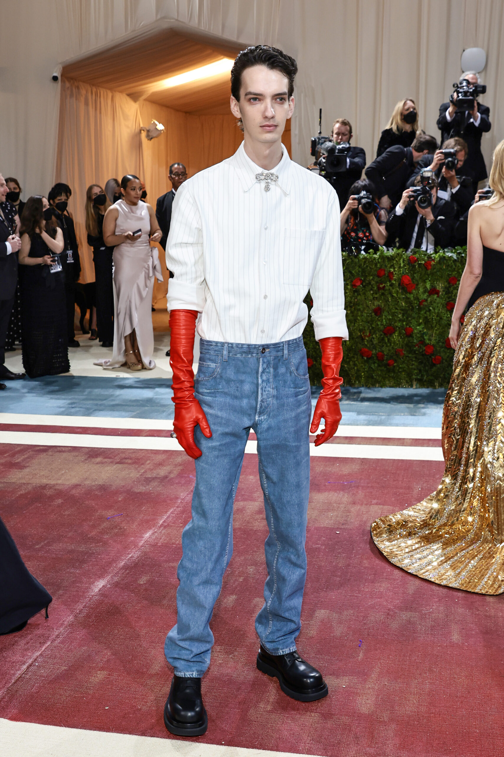Kodi Smit-McPhee wears BOTTEGA VENETA to The 2022 Met Gala Celebrating &quot;In America: An Anthology of Fashion&quot; 