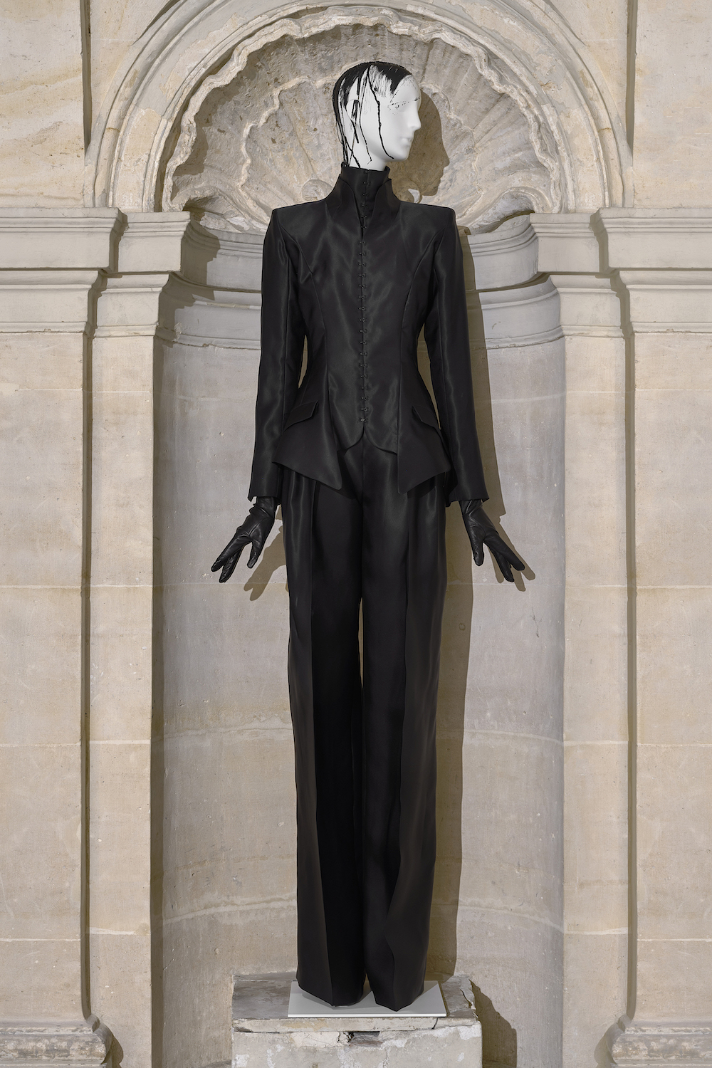 OLIVIER THEYSKENS オリヴィエ ティスケンス | MODEetMODE