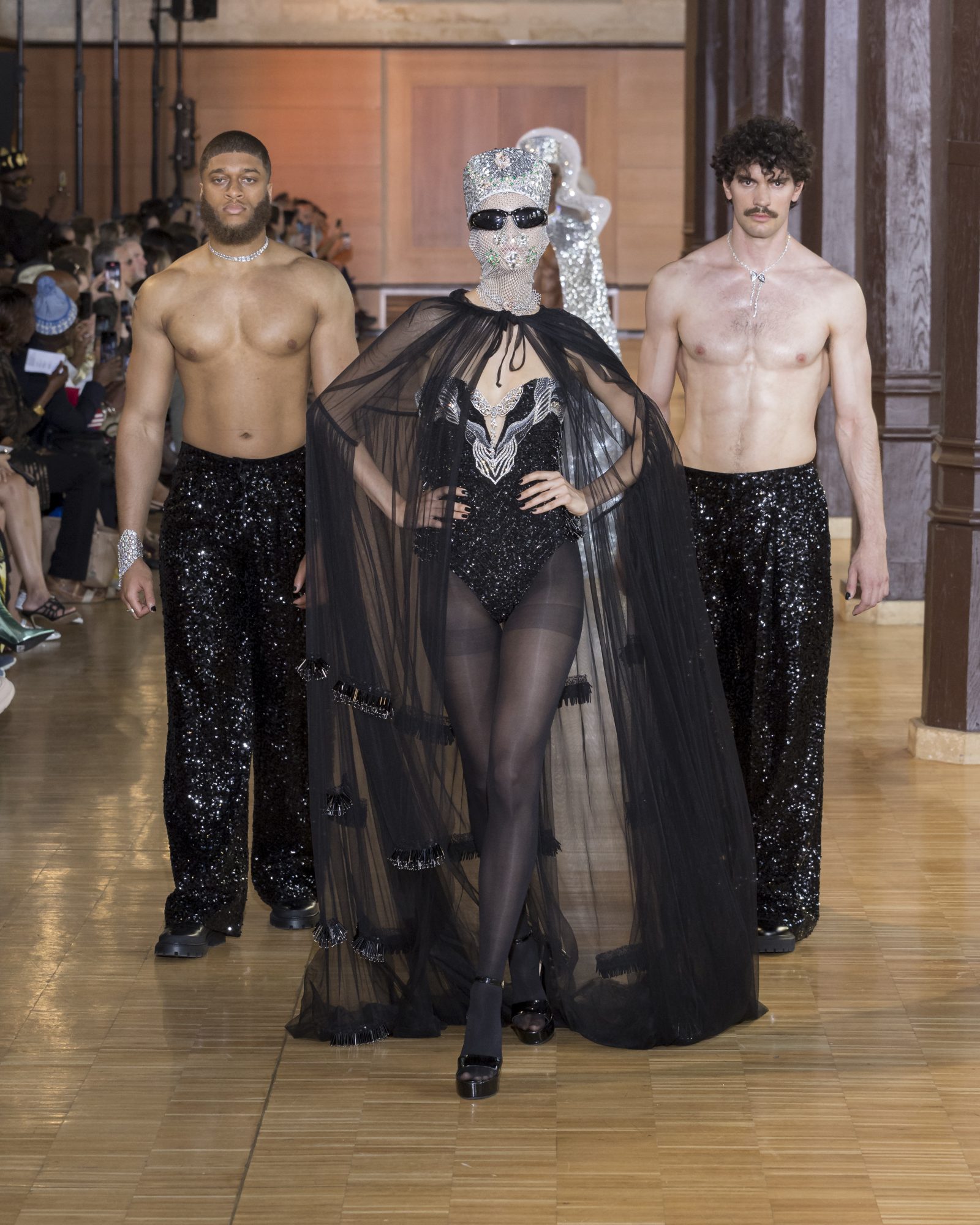 Look 3