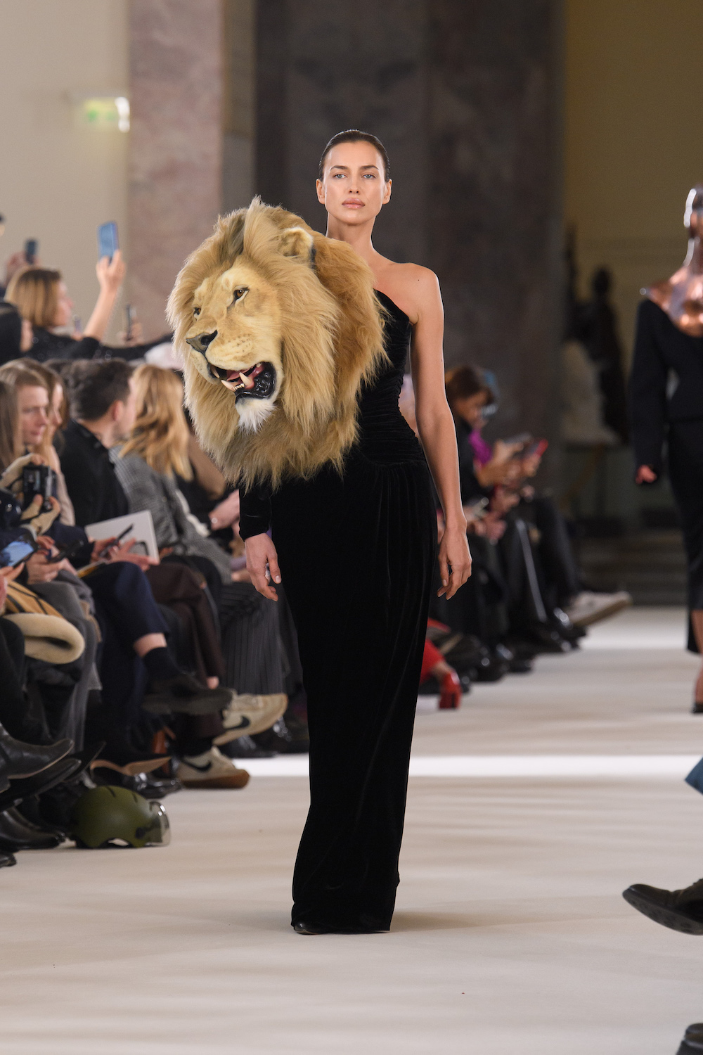 Schiaparelli haute couture, SS23 Schiaparelli haute couture, SS23 LION