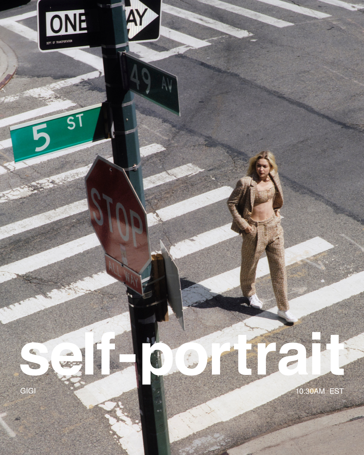 self-portrait_AW22 Collection_Gigi Hadid_©self-portrait_Zoe Ghertner_04 (Logo)