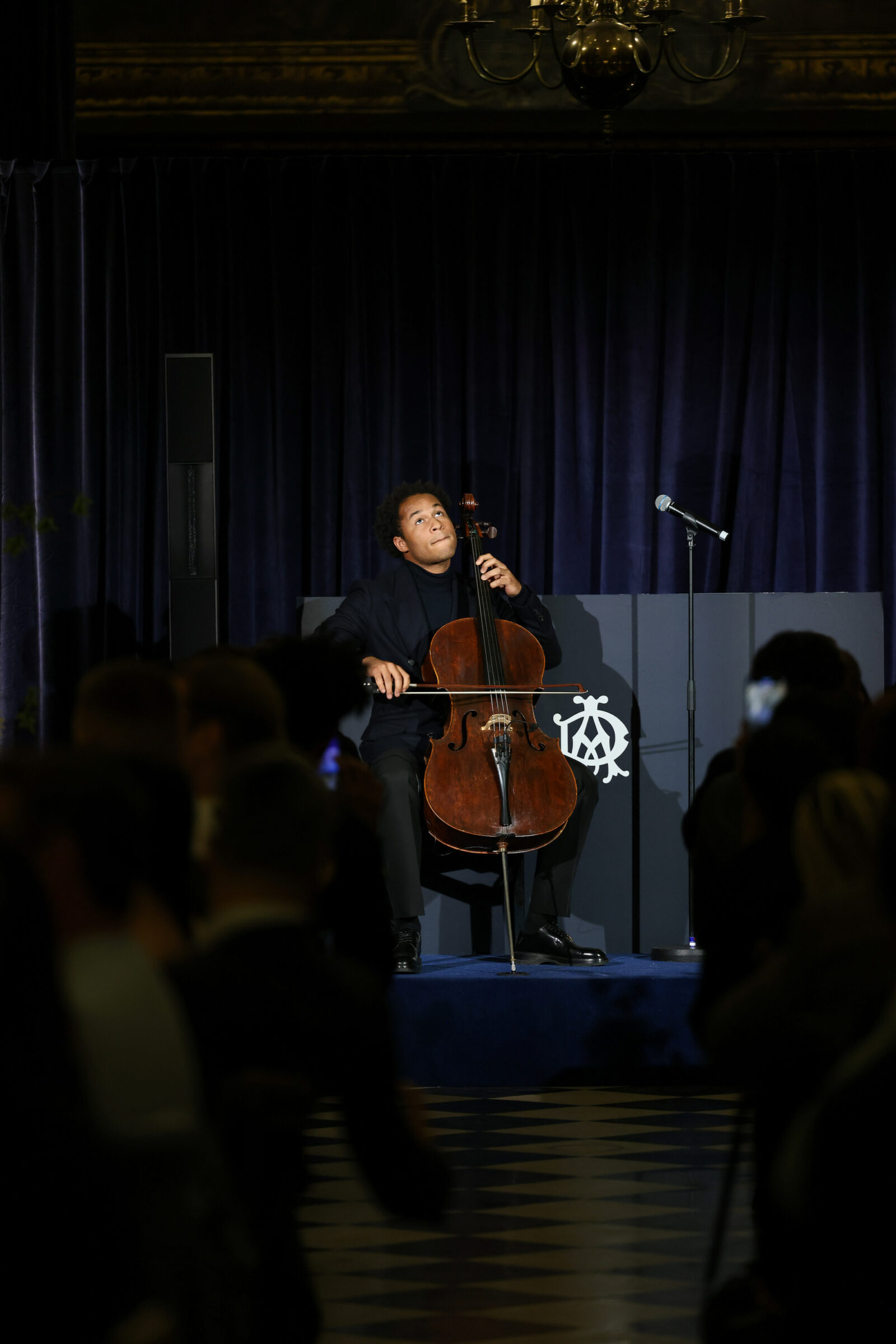 LONDON, ENGLAND - SEPTEMBER 12: Sheku Kanneh-Mason attends the celebration of Dunhill's 130-Year Anniversary at The Royal Hospital Chelsea on September 12, 2023 in London, England. (Photo by Dave Benett/Getty Images for dunhill)