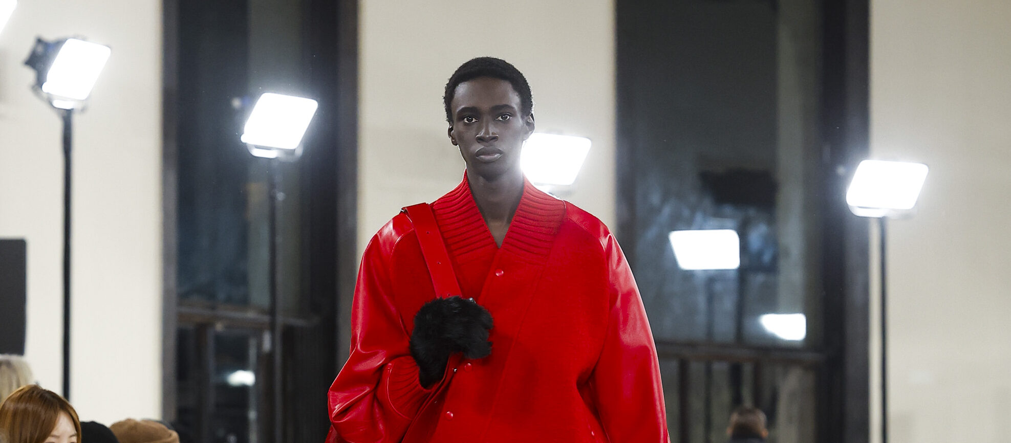 SONGZIO AW24: A Theatrical Foray into the World of Antiheroes