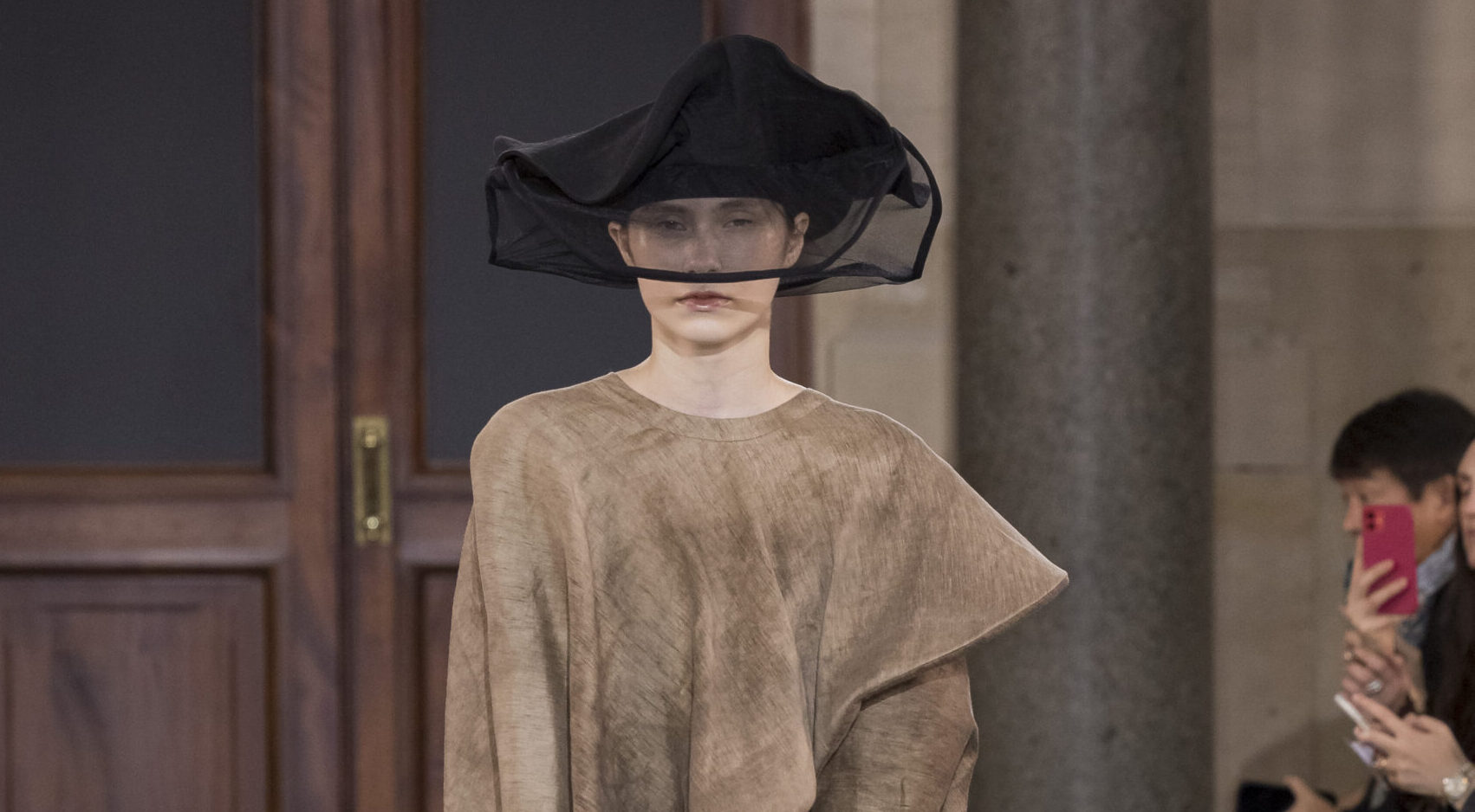 Uma Wang Spring Summer 2024 – An Ode to Venezia’s Enchanting Decay