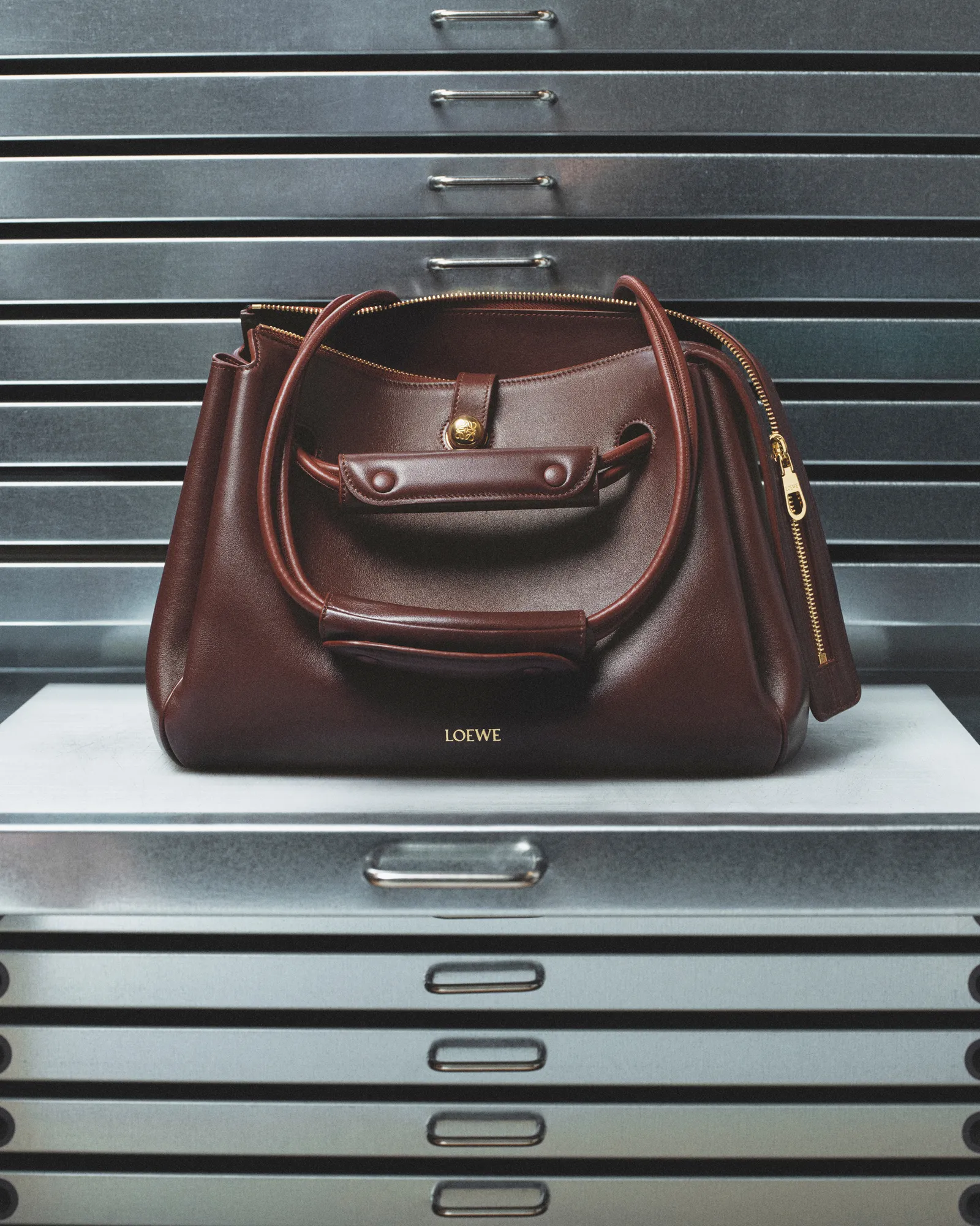 LOEWE Unveils Iconic New It-Bag: The Madrid - RAIN Magazine LOEWE Unveils Iconic New It-Bag: The Madrid - RAIN Magazine