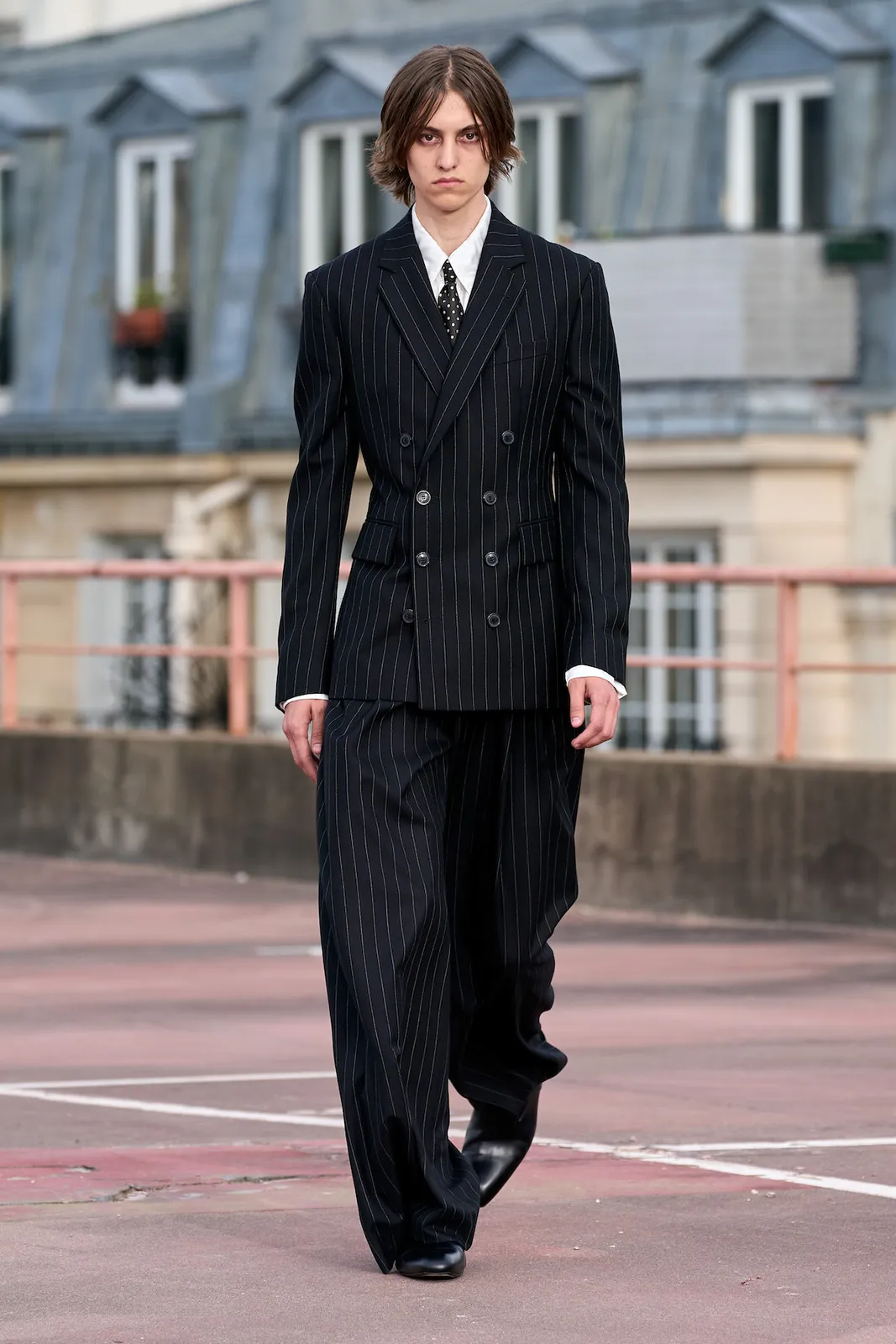 dries-van-noten-s23-02-